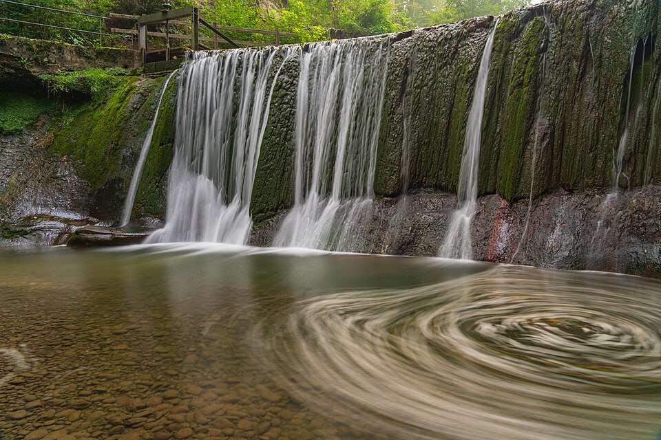 Wildbach-Wasserfall Embrach