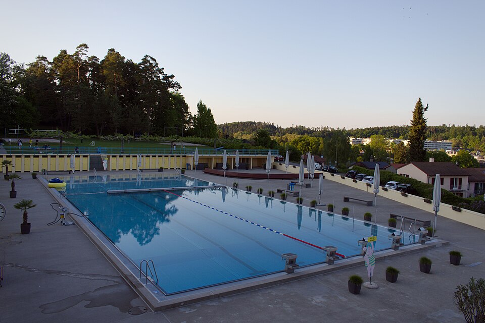 Schwimmbad Wolfensberg